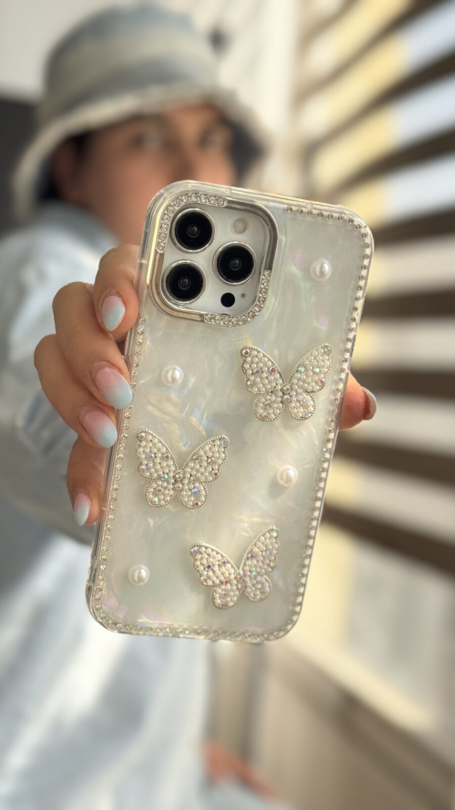 قاب موبایل آیفون سه پروانه دور نگین